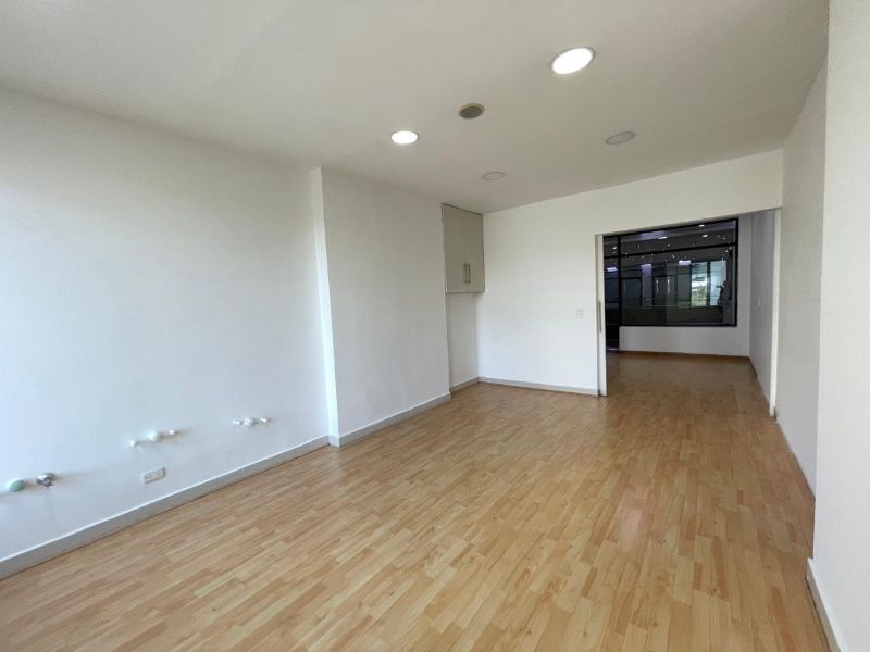 OFICINA EN ARRIENDO UBICADA EN MEDELLIN SECTOR POBLADO